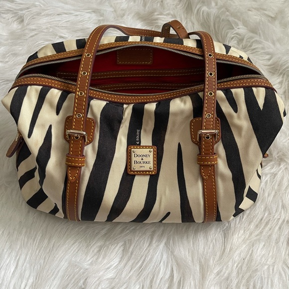 Dooney&Burke Rare Vintage Purse Excellent Condition. - Picture 13 of 16